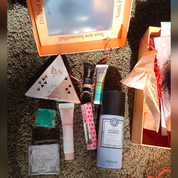 8 piece beauty bundle BONANZA EVERYTHING u need for a night out - Picture 2 of 11